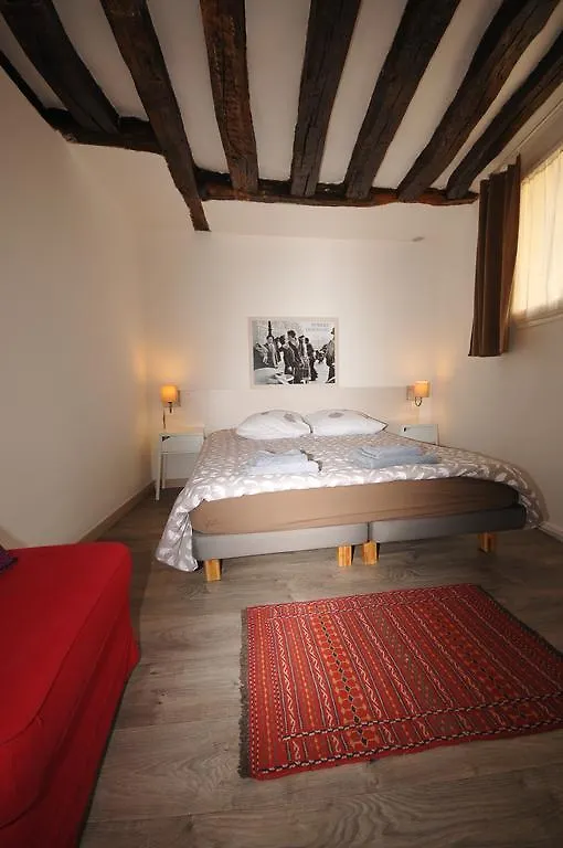 Saint Paul Marais Apartment Paris